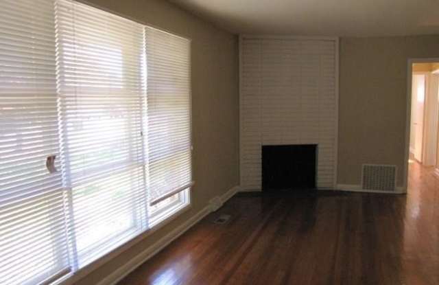 517 Ruby Lane Gallery 2