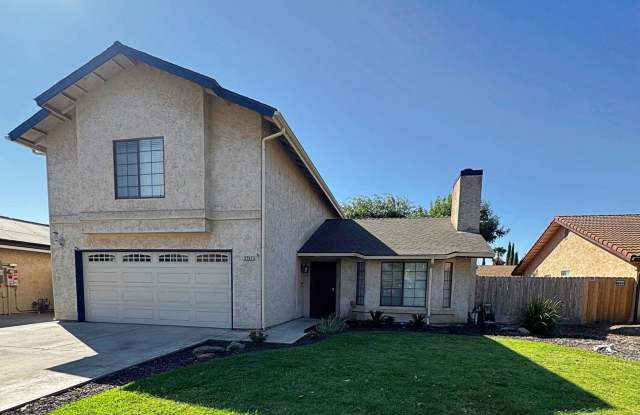 Bright 3-Bedroom Fresno Home with Spacious Backyard Gallery 1