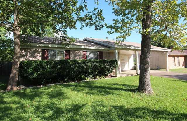 Just off Mopac, One Story South Austin - Nice Open Floor Plan photos photos