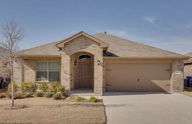 6917 Cruiser Lane - 6917 Cruiser Ln, Fort Worth, TX 76179