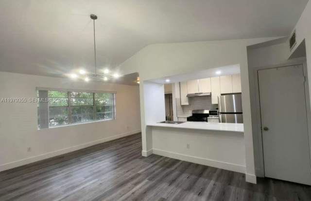 15330 SW 106th Ter photos photos