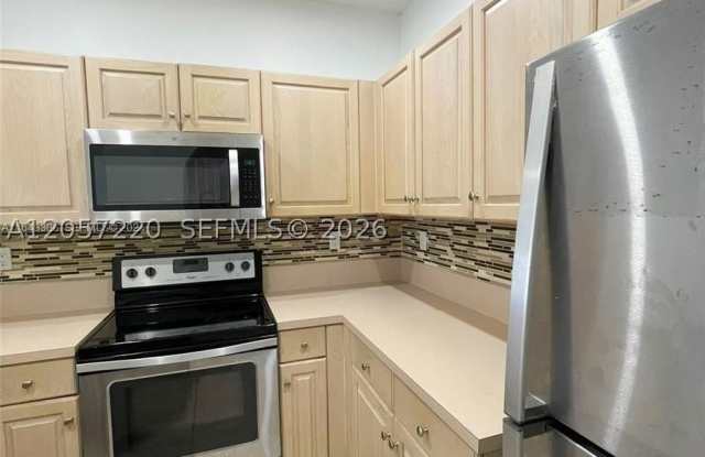 12162 SW 5th Ct Gallery 4