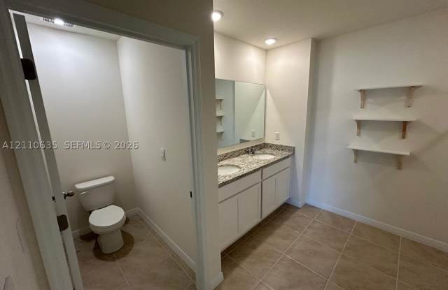 3464 Sandalwood Isle way Gallery 3