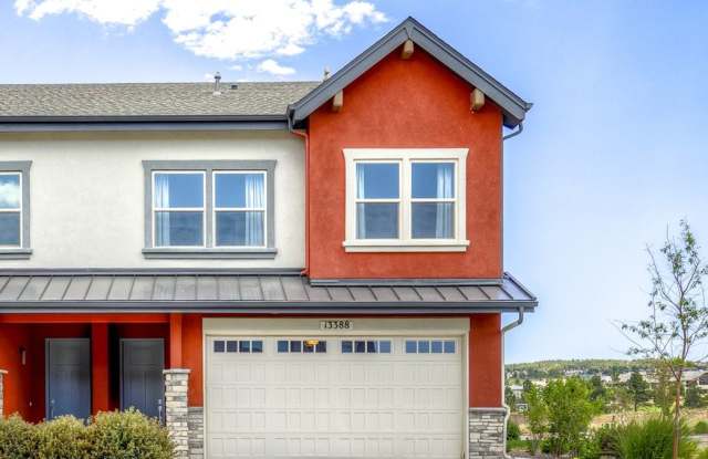 Luxury End Unit Townhome in Flying Horse photos photos