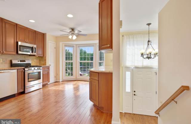 7015 BENTLEY MILL PLACE Gallery 3