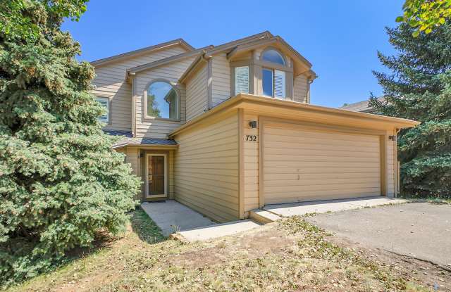 732 Calgary Way photos photos