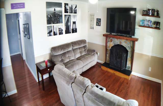 1501 Hubbell Court Gallery 2