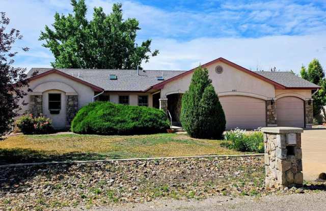 ALL PROSPECTIVE TENANTS MUST SUBMIT A $58 NON-REFUNDABLE APPLICATION FEE PER APPLICANT ONLINE AND BE PRE-QUALIFIED PRIOR TO ANY SHOWINGS photos photos