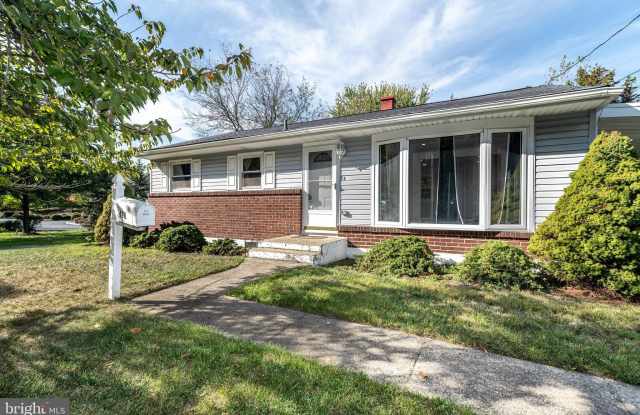 400 E MAIN Street photos photos