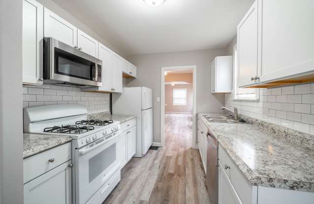 1069 Fairwood photos photos
