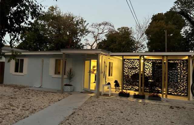 838 Norwood Ave photos photos