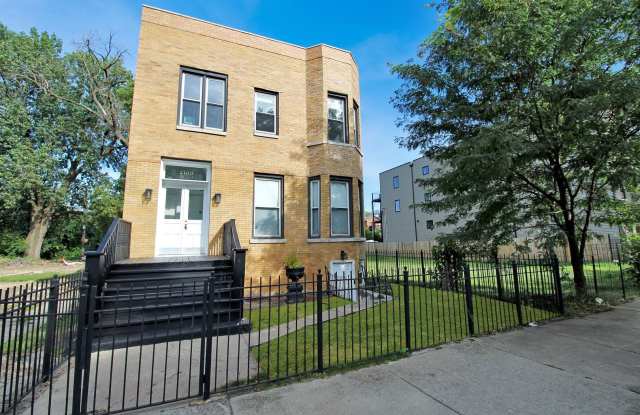 5169 S Michigan Avenue - 5169 South Michigan Avenue, Chicago, IL 60615