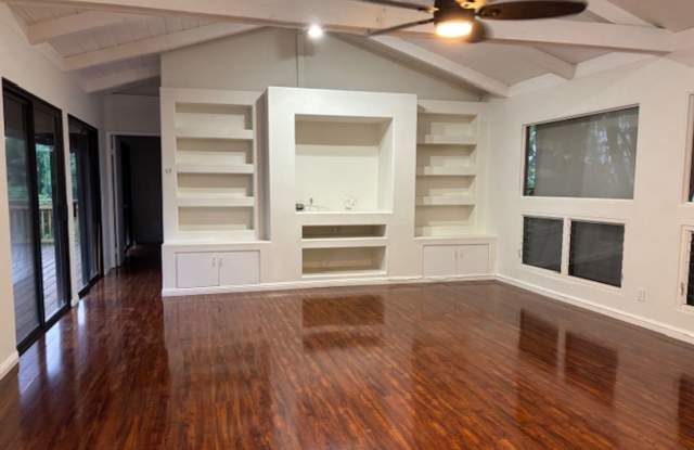 2 Bedroom/2 Bathroom with Gorgeous Lanai and Yard photos photos