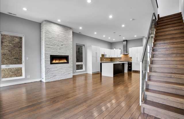 1821 W Armitage Avenue Gallery 2
