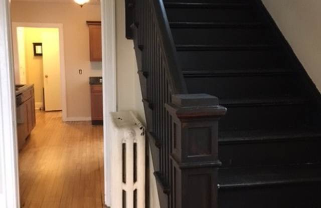 AVAILABLE JULY - 4 BED 2 BATH Gallery 3