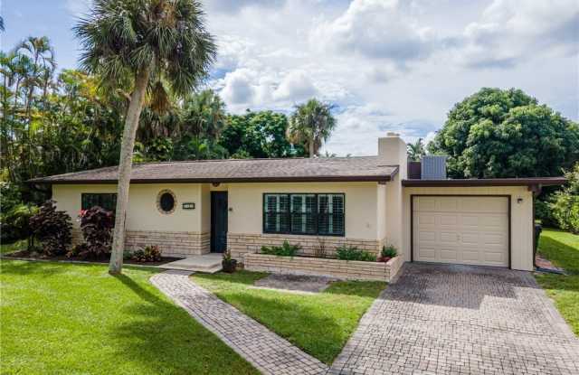 1310 La Faunce Way photos photos