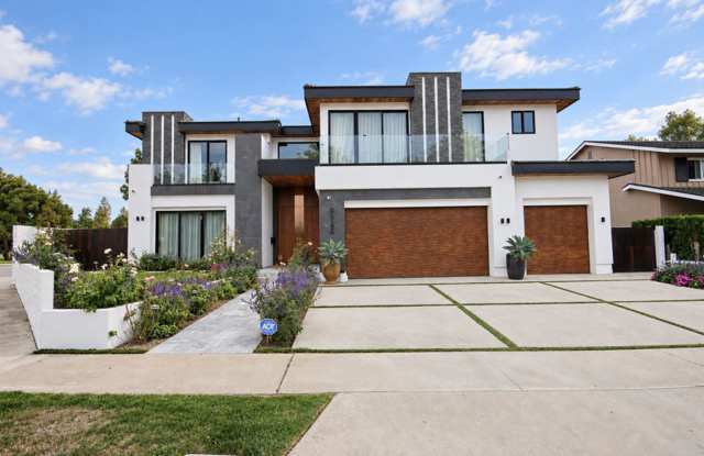 Bespoke Junior ADU with Double Primary Suites Gallery 1