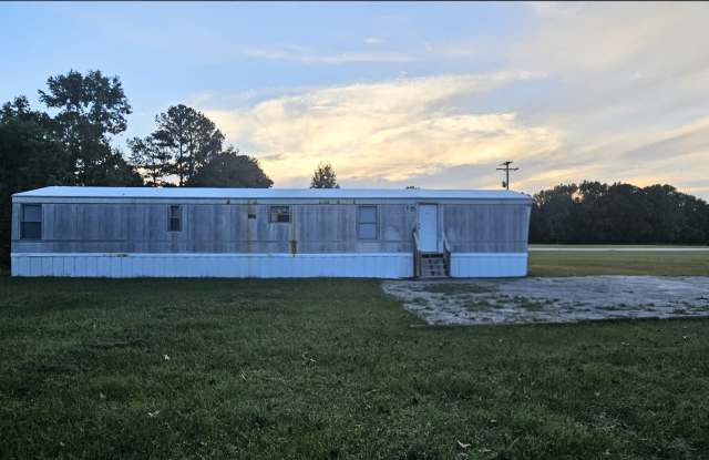 1788 U.s. 258 - 1788 U.S. 258, Jones County, NC 28572