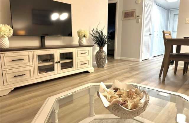 200 Forest Lakes photos photos