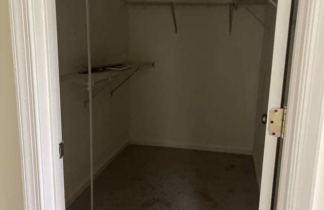 13103 Millhaven Place Gallery 4