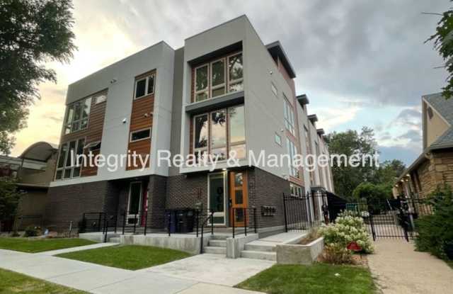 2 Bed/2 Bath Townhouse, 1280 sq ft, 881 Delaware St photos photos