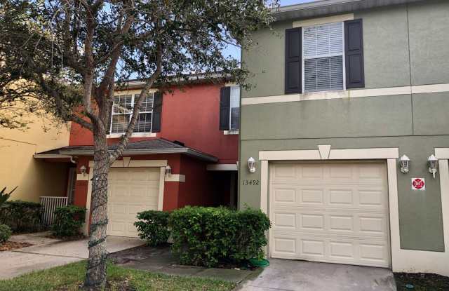 WATER VIEWS -3 bedroom 2.5 bath-Move in NOW-WATER,TRASH,SEWER & LAWN CARE INCLUDED! 2 story townhome with 1 car attached garage! 13492 Applerose Lane #22 Lynwood at Southmeadow photos photos