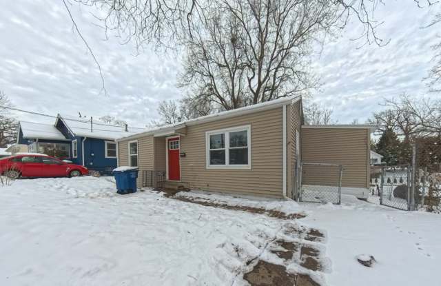 Adorable 2 Bedroom 1 Bath Home Gallery 1