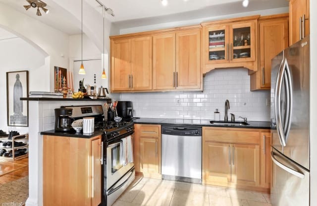 4315 Bryant Ave S Unit B202 - 4315 Bryant Avenue South, Minneapolis, MN 55409