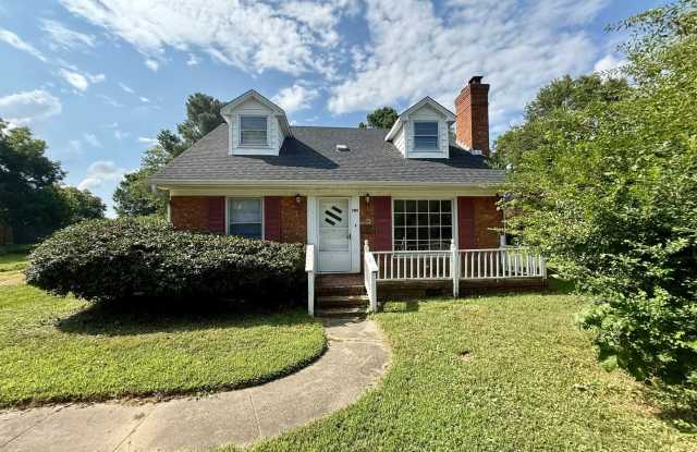 Four bedroom, 2 bath house in Burlington photos photos Four bedroom, 2 bath house in Burlington photos photos