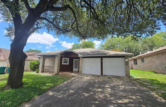 Welcome home to 8015 Forest Ash! photos photos