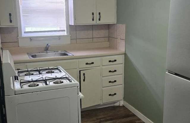 Charming 1-Bedroom Apartment in a Quaint Small Town! Gallery 4