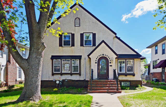 Beautifully Updated 4-Bed 2.5-Bath Home in the Tangletown Neighborhood! - 4739 1st Avenue South, Minneapolis, MN 55419