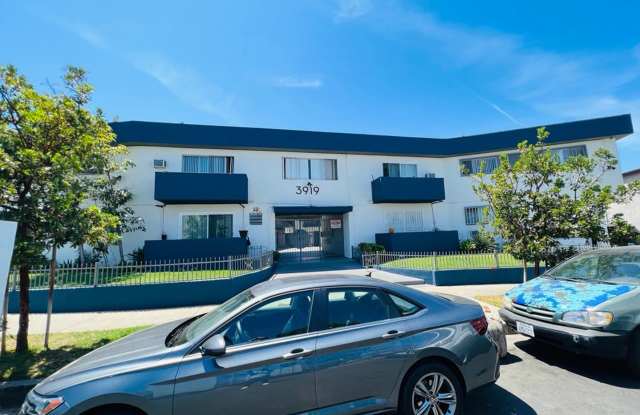 Ursula 1 photos photos