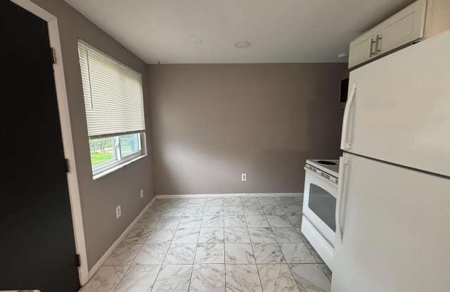 859 Oakland Park Avenue Gallery 4