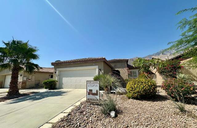 AVAILABLE NOW!! 3 BEDROOM 2 BATHROOM HOME IN MOUNTAIN GATE COMMUNITY!! photos photos
