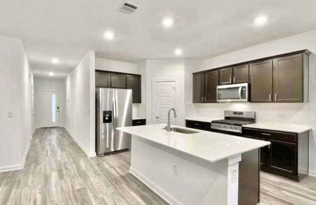 13816 Lubeck Drive Gallery 3