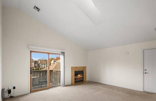 1604 Ravens Crest Drive Gallery 3
