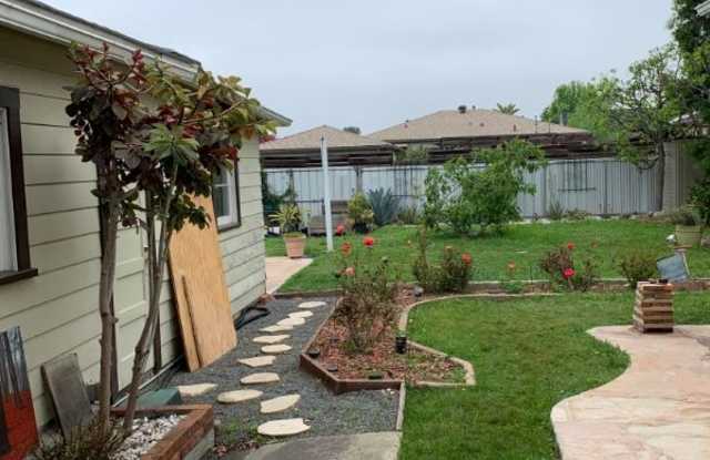 4724 Winona Avenue Gallery 4