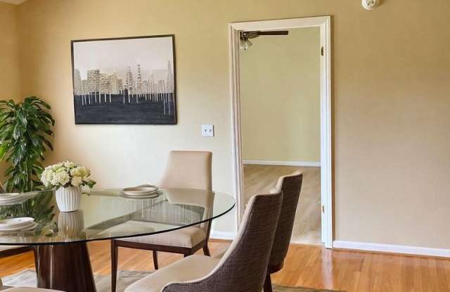 Reduced Price!  3 Bed 2 Bath Donelson House – Available NOW! $1900 Gallery 4