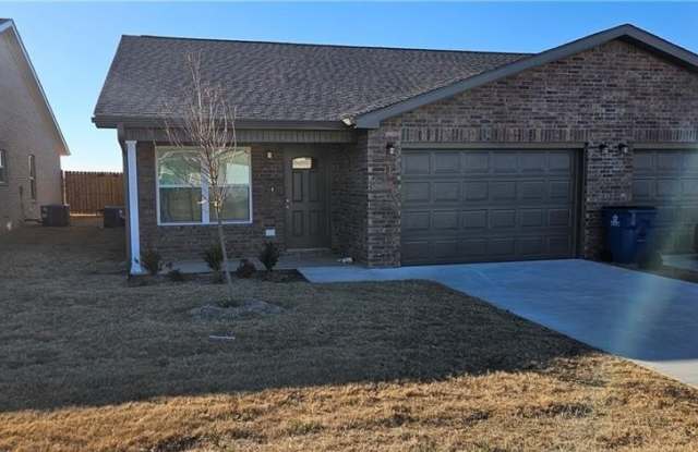 525 68th  AVE photos photos