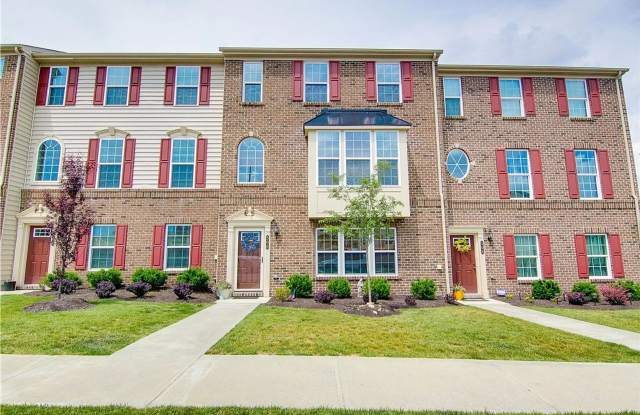 Beautiful 3-Bedroom, 2.5-Bath Townhome in Wexford available September 1! Gallery 1