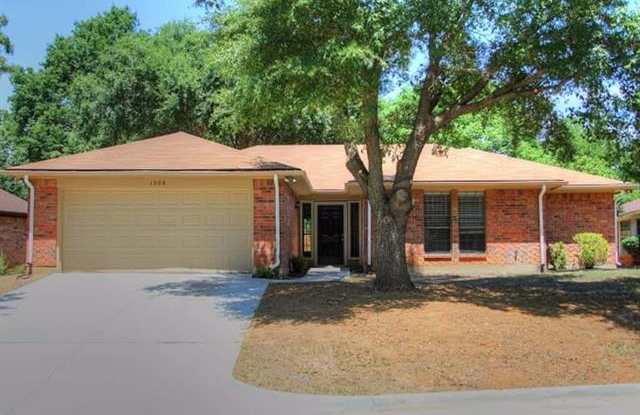 1208 Brookfield Lane - 1208 Brookfield Lane, Mansfield, TX 76063