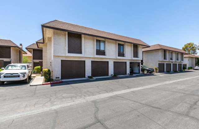 Two Primary Bedroom Condo near UNLV Gallery 4