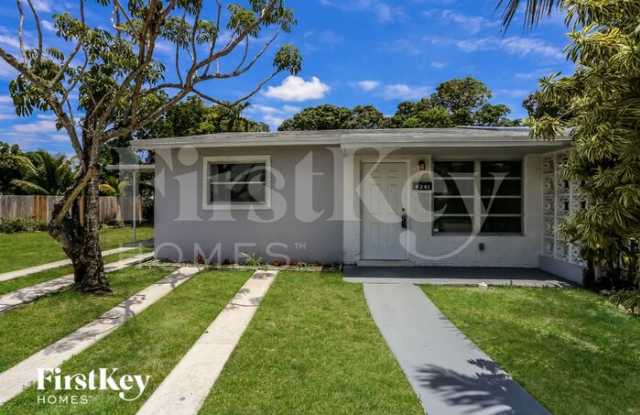 4241 Northwest 39th Avenue - 4241 Northwest 39th Avenue, Lauderdale Lakes, FL 33309