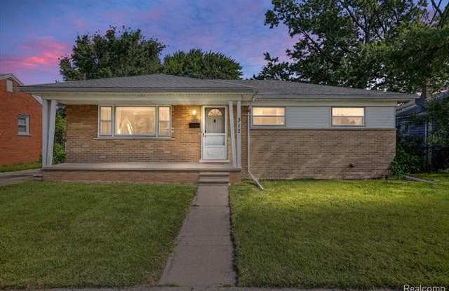 312 W LINCOLN Avenue - 312 West Lincoln Avenue, Madison Heights, MI 48071