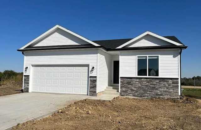 Spacious 4-Bedroom Home in Altoona Neighborhood photos photos