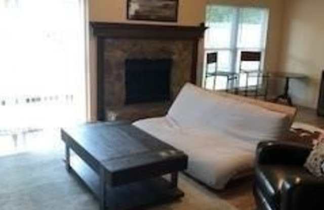 31 Creekline Dr Gallery 3