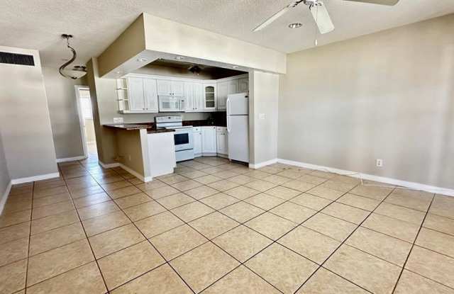 5201 NE 24th Ter photos photos