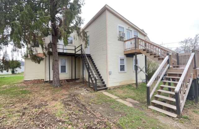 PRELEASING for AUGUST! Close to Campus photos photos