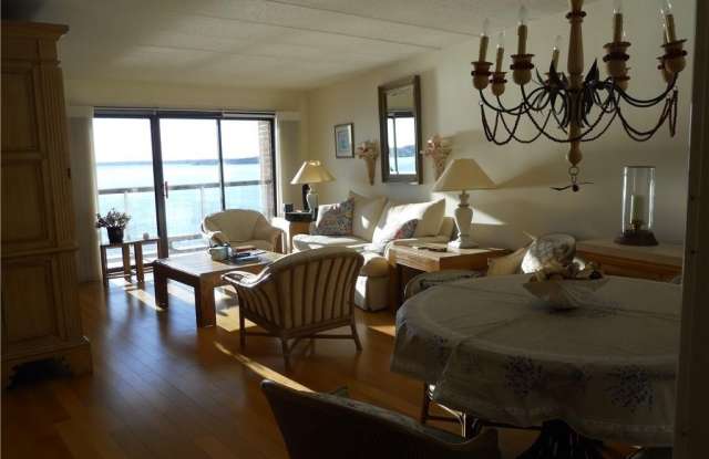 1412 CAPELLA S Row Gallery 3